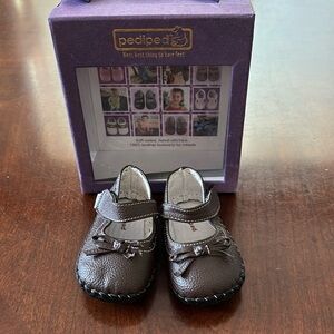 Pediped Crib shoe fits 0-6 months